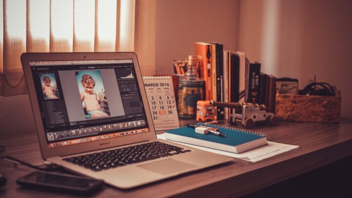 Como desenhar à mão livre com a ferramenta lápis e pincel no Adobe Illustrator