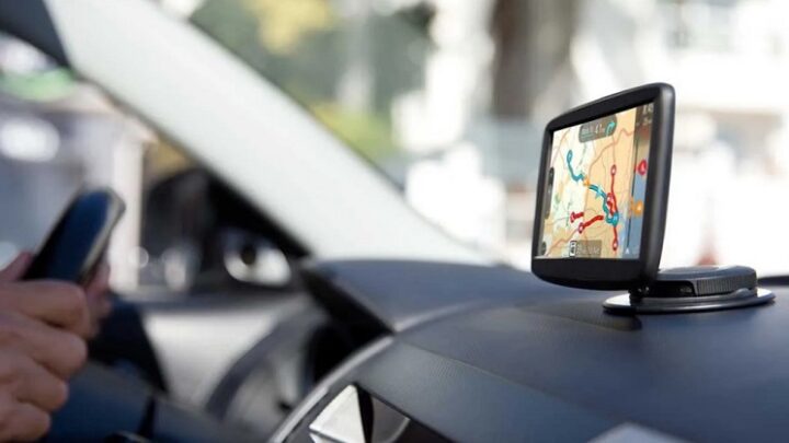 Como transformar seu celular em um navegador automotivo