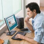 persona-trabajando-computador
