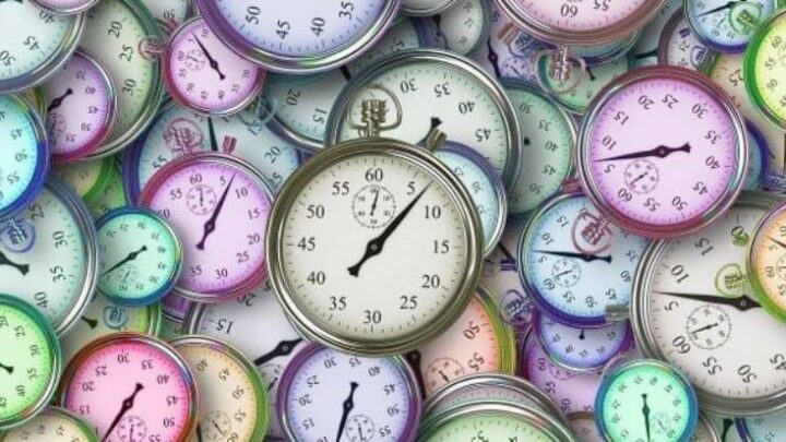 Como alterar o formato do relógio de 24 horas para 12 horas no computador com Windows 10