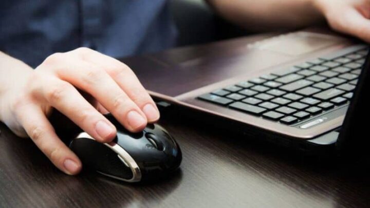 Como posso remover ou habilitar o clique duplo do mouse no sistema Windows 10